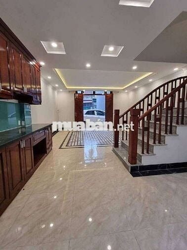 BÁN NHÀ ĐẸP CẠNH CHỢ THẠCH BÀN 42M² – 6 TẦNG ÔTÔ ĐỖ CỬA FULL CÔNG NĂNG