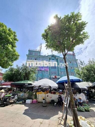 BÁN NHÀ ĐẸP CẠNH CHỢ THẠCH BÀN 42M² – 6 TẦNG ÔTÔ ĐỖ CỬA FULL CÔNG NĂNG