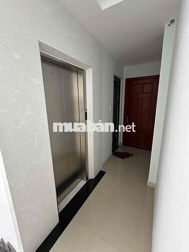 CHÍNH CHỦ CẦN BÁN NHÀ MỚI 1 TRỆT 2 LẦU, VIEW ĐỐI DIỆN CỔNG CHÍNH TRƯỜN