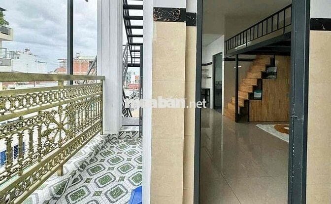 PHÒNG GÁC BAN CÔNG GẦN AEON MALL - HUIT - VƯỜN LÀI GIÁ RẺ