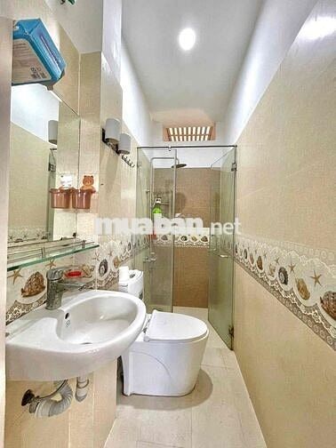 Bán nhà 4 tầng Trưng nữ vương cách đường 25m mở spa hợp lý