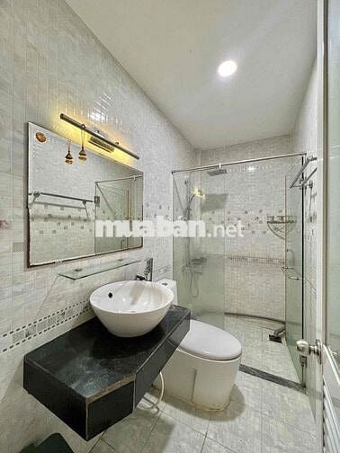 Cho Thuê Căn Hộ Tách Bếp Bancol Rộng 40m2 Gần Bigc Tô Hiến Thành Q10