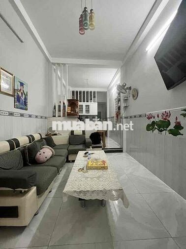 NHÀ 2 MẶT TIỀN HẺM, 50M2 - SÁT CHỢ THỦ ĐỨC