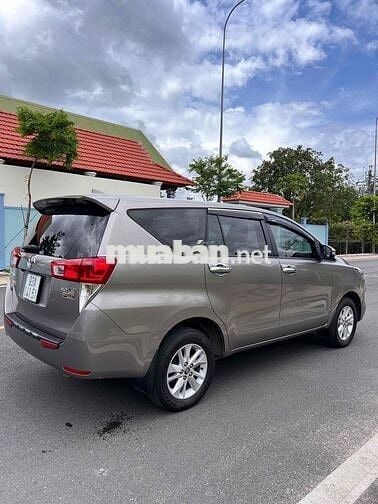 Toyota Innova 2018 2.0E - 67000 km