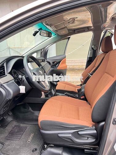 Toyota Innova 2018 2.0E - 67000 km