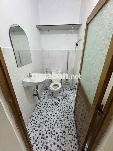 Cho thuê nhà HXH Phạm Văn Đồng - 6Tr