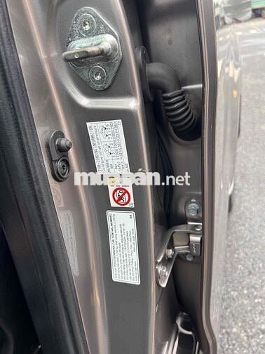 Toyota Innova 2018 2.0E - 67000 km