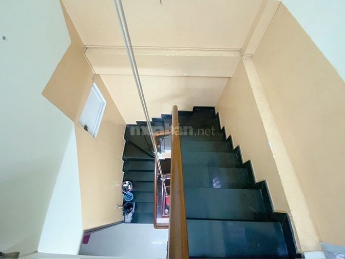 NHÀ P4 Q8 MẶT TIỀN ĐƯỜNG ĐÔNG HỒ - 45m2 - 5 tầng BTCT - SHR.