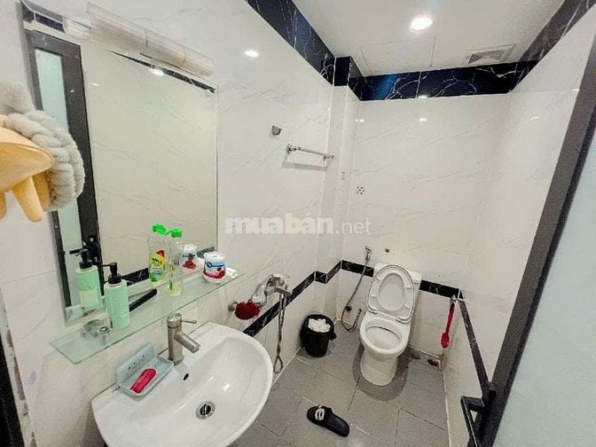CẦN BÁN NHÀ MẶT PHỐ NGUYỄN THÁI HỌC – LÔ GÓC 3 THOÁNG, HIẾM CÓ
