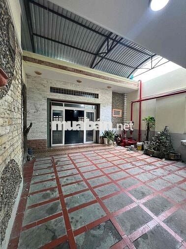 IÊU HOT TOÀ NHÀ DTSD HƠN 900m2 - Toà Nhà Vị Trí Đẹp Nhất Khu Văn Phòng
