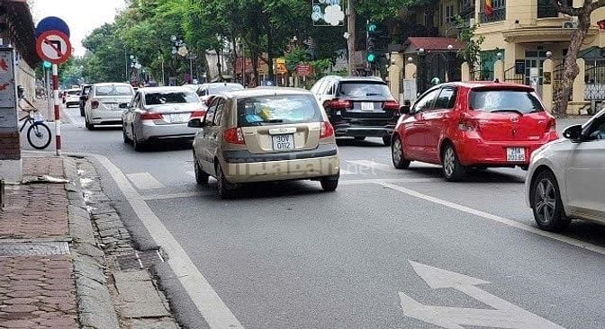 CẦN BÁN NHÀ MẶT PHỐ NGUYỄN THÁI HỌC – LÔ GÓC 3 THOÁNG, HIẾM CÓ