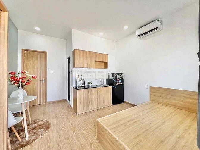 STUDIO BAN CÔNG FULL NỘI THẤT GẦN NGÃ TƯ BẢY HIỀN - CMT8