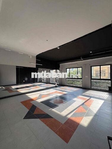 IÊU HOT TOÀ NHÀ DTSD HƠN 900m2 - Toà Nhà Vị Trí Đẹp Nhất Khu Văn Phòng