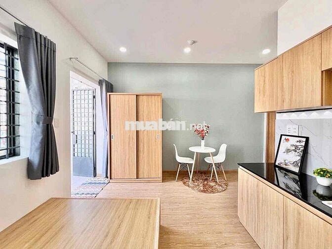 STUDIO BAN CÔNG FULL NỘI THẤT GẦN NGÃ TƯ BẢY HIỀN - CMT8