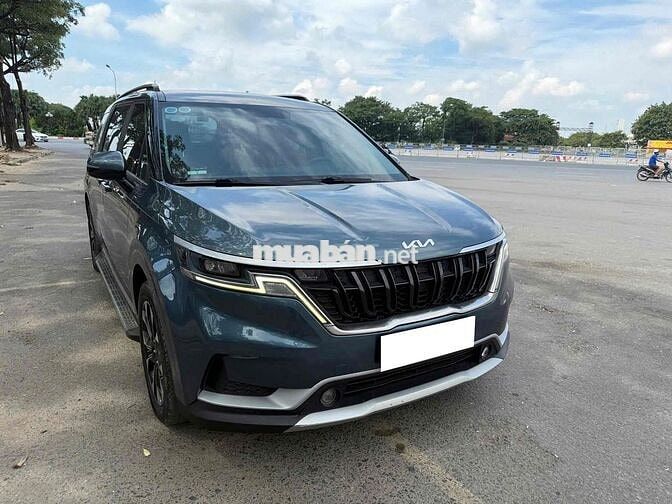 Kia Carnival 2.2D Premium 8S sx 2022 màu xanh