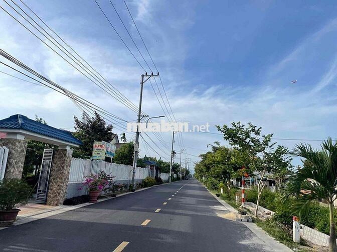 450m đg nhua xuân phú hoà khánh.
