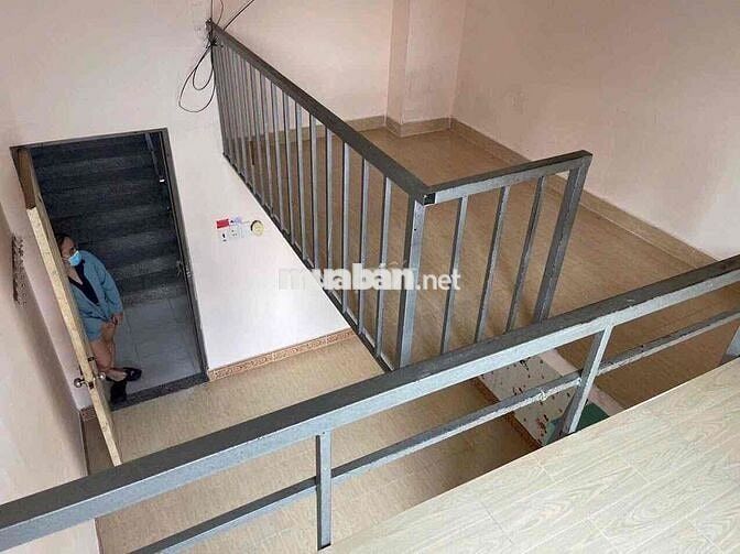 Phòng Gác Cao - Ngay Âu Cơ - VX Lê Đại Hành