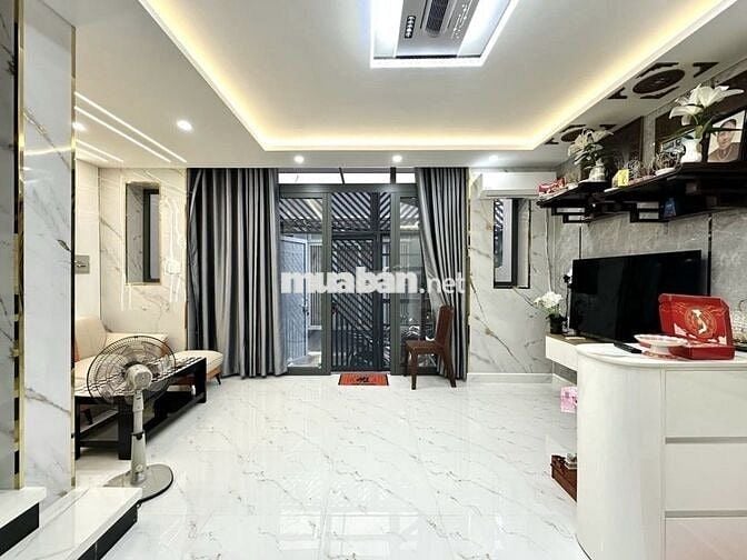 HIẾM – Bán nhà Vạn Kiếp- hẻm 3m, DT 42m², 4 tầng, giá chỉ 8.X tỷ.