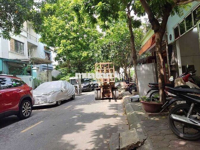 Bán đất Thạch Bàn- phân lô, ô tô tránh, vỉa hè, 2 mặt ngõ gần Aeon
