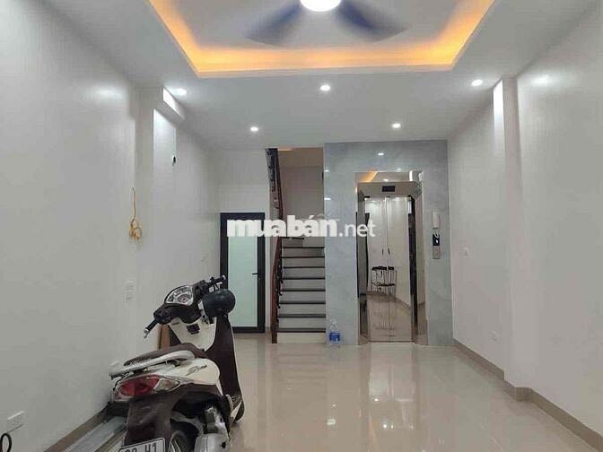 Lĩnh Nam - Hoàng Mai nhà đẹp 6 tầng thang máy. 36m, mt 3.8m. Chỉ 7tỷ.
