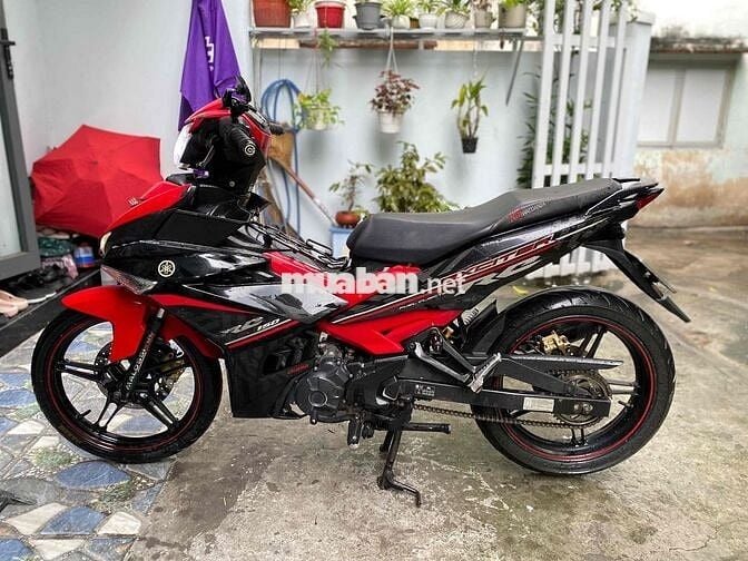 Exciter 12/2015 1 chủ mua mới xe zin đẹp 100%