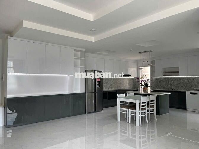 Gía tốt đầu tư - CHCC Phú Hoàng Anh, Đ. Nguyễn Hữu Thọ, 129 m2/ 3PN2WC