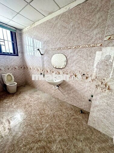 TRỐNG SẴN NHÀ 5PN 5WC MẶT TIỀN ĐƯỜNG ĐỐNG ĐA TTTP