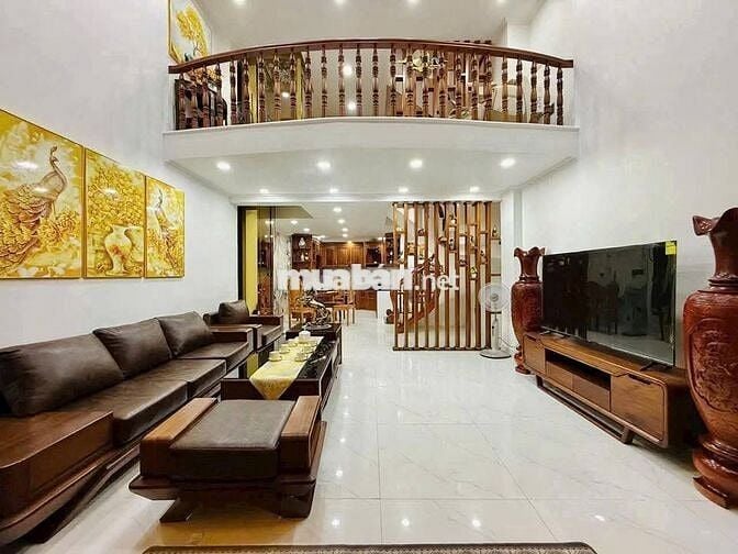 Bán nhà giá 5 Tỷ 690tr HXH 8m ở Hiệp Bình, Thủ Đức, 70m2, 3PN, 3WC,SHR
