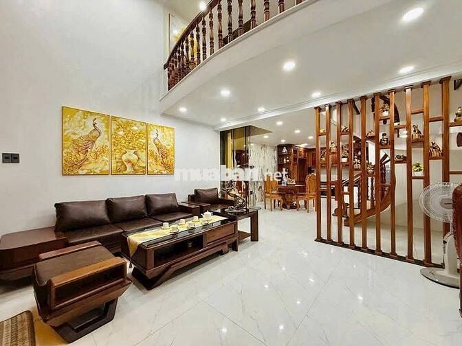 Bán nhà giá 5 Tỷ 690tr HXH 8m ở Hiệp Bình, Thủ Đức, 70m2, 3PN, 3WC,SHR