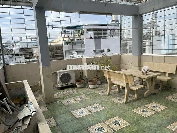 NNC Lê Quang Định P5 Bình Thạnh 5x12m 3Tầng ST 4PN Giá 18 triệu/ tháng