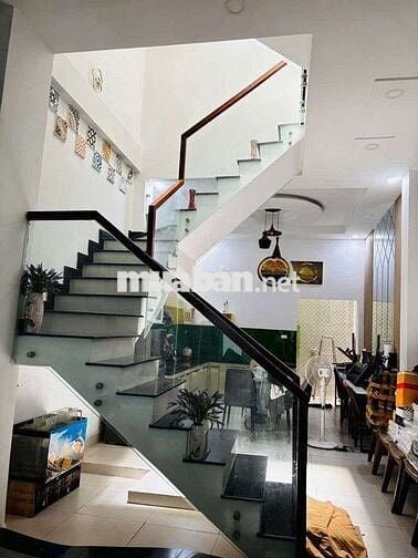 NHÀ ĐẸP 2 LẦU 80M2 3PN 4WC SÂN OTO GẦN CHỢ HIỆP BÌNH, PHẠM VĂN ĐỒNG