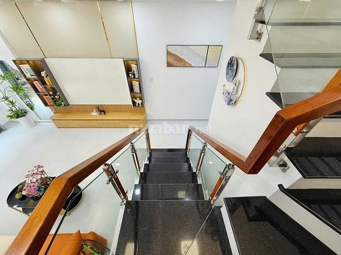 SANG LẠI NHÀ RIÊNG 1t65 DT 39.2m2 , Diên Hồng, Phường 1, Bình Thạnh