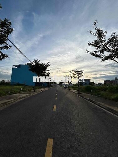 Bán lô đất siêu hiếm đường Đức Tín rộng 122,4m2