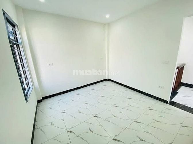 Bán nhà riêng 35m2x5 tầng, Yên Ngưu, Tam Hiệp Thanh Trì, 6,3 tỷ