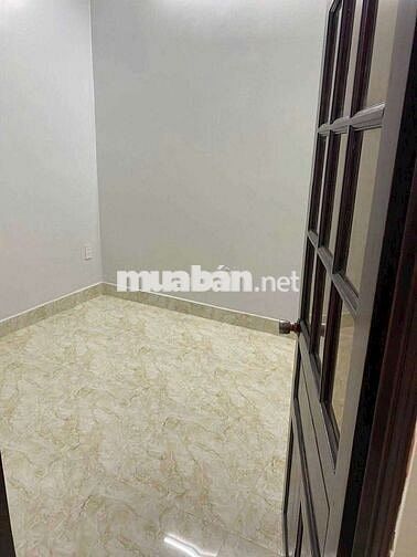 CHO THUÊ NHÀ CÁCH MẠNG THÁNG 8 GẦN CÔNG VIÊN LÊ THỊ RIÊNG