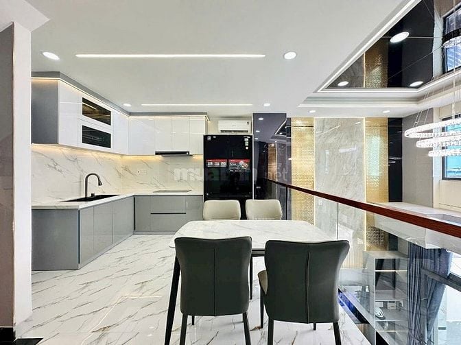 Vị trí đẹp, Nguyên Hồng - Bình Thạnh, 3 tỷ 980, TL với chủ, SHR, 72m2