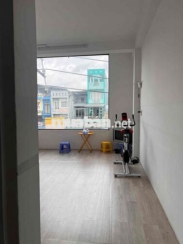 Cho nữ thuê phòng ngay Chợ Cầu Nguyễn Văn Quá- Quang Trung