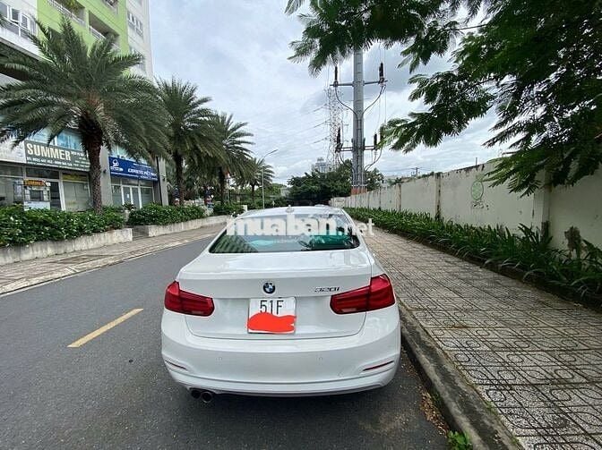 chính chủ bán xe bmw 320i đăng kí 4/2016