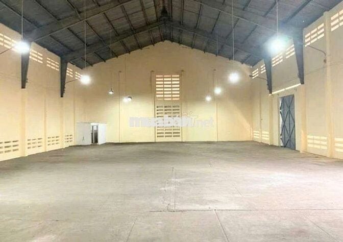 CHO  THUÊ  KHO  XƯỞNG ( 400 m2)  HƯƠNG LỘ 2.  QUẬN BÌNH  TÂN