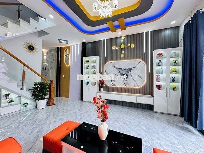Nhà Sổ Hồng Riêng Tân Kim , 4,5x20 .. đường xe hơi 2ty850tr
