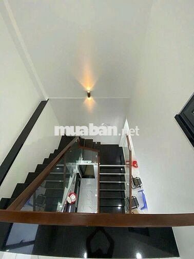 Cho Thuê Nhà Đường Tô Hiệu, Tân Phú ( 100m2 - Nhà Rộng Suốt Đẹp )