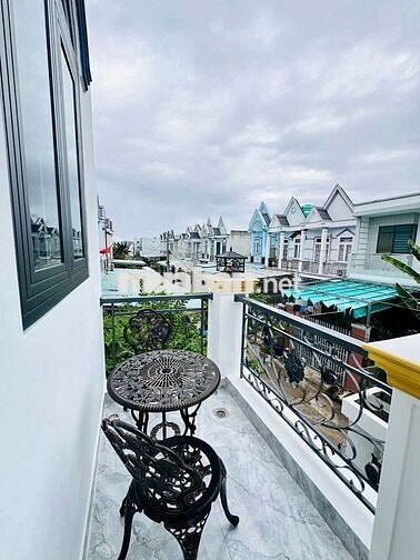 Nhà Sổ Hồng Riêng Tân Kim , 4,5x20 .. đường xe hơi 2ty850tr