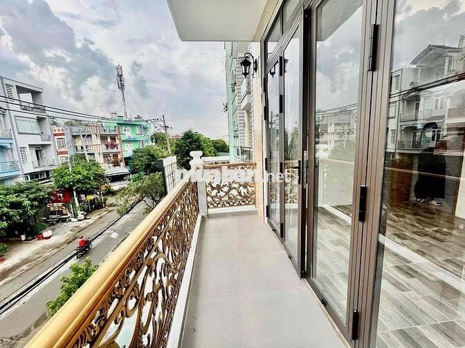 Studio cửa sổ- ban công- 1PN tách bếp 3tr3-3tr8