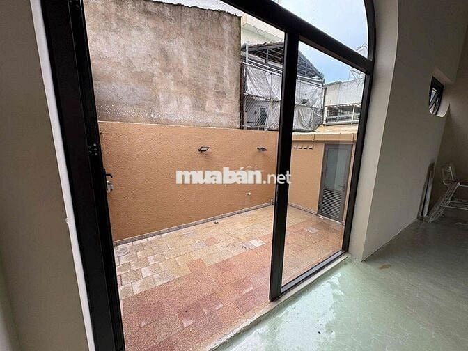 Mặt bằng kho Q7 – Lê Văn Lương, 120m² + sân rộng, giá 77tr/tháng