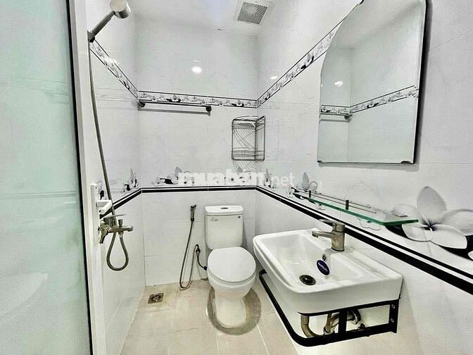 Studio cửa sổ- ban công- 1PN tách bếp 3tr3-3tr8