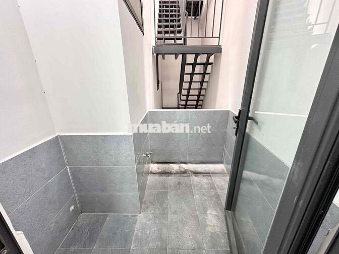 CHO THUÊ CĂN HỘ BANCON 40M2 SẴN NỘI THẤT NGAY NGÃ TƯ TÂN THỚI HIỆP,Q12