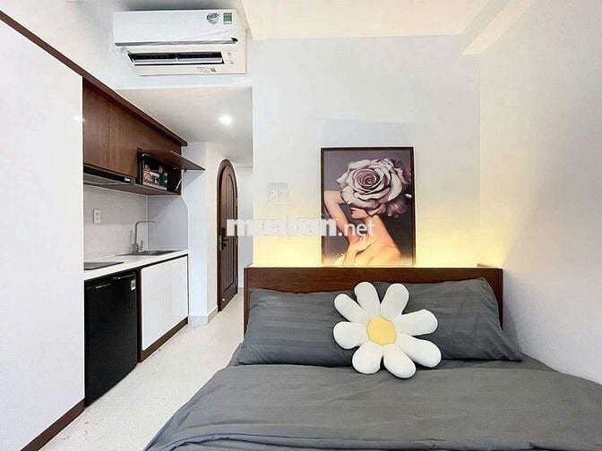 Siêu phẩm căn hộ full nội thất ban công thoáng mát Đề Thám Quận 1