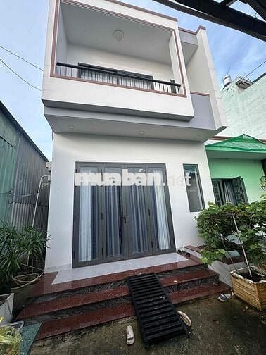 Nhà mặt tiền 110m2 3 phòng ngủ Bà Điểm Hóc Môn