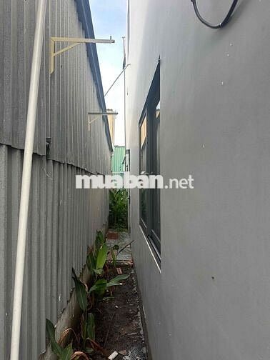 Nhà mặt tiền 110m2 3 phòng ngủ Bà Điểm Hóc Môn