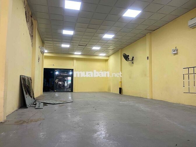 CHO THUÊ NHÀ KHO +XƯỠNG 6,5x32 nở hậu đường 6m  gần chợ Bà Điểm